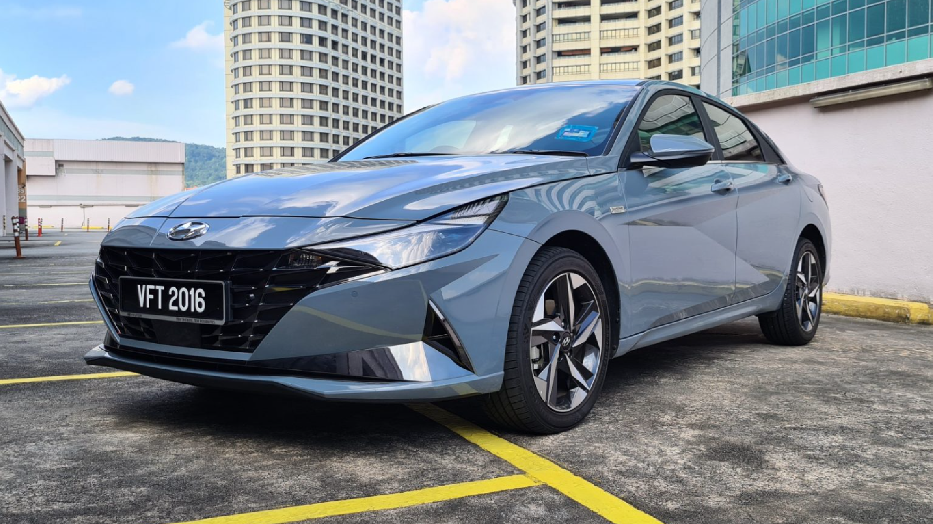First Drive Impressions: Hyundai Elantra 1.6 Premium